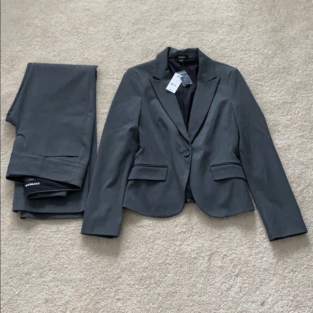 Express Suit